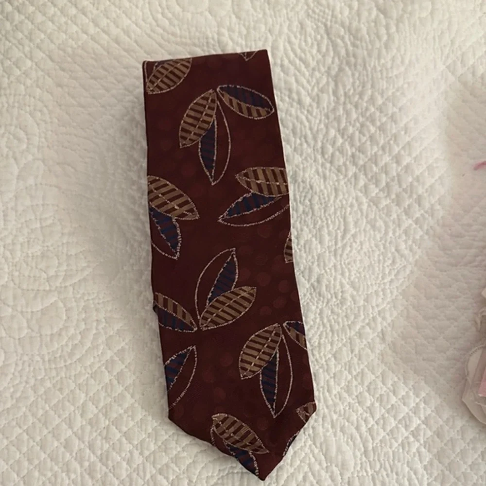 Elegant Brown Leaf ferrell reed for Culwell & Son Tie